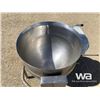 Image 5 : COMMERCIAL STAINLESS STEEL TILTING MIXING BOWL