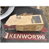 Image 7 : MISC. TRUCK PARTS