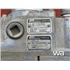 Image 9 : RED SQUARE FUEL TANK & 12V PUMP