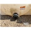 Image 6 : ROUND AND SQUARE WHITE POLY TANKS