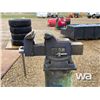 Image 7 : HEAVY DUTY CLAMP AND METAL TABLE
