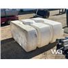 Image 4 : SQUARE WHITE POLY TANK