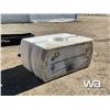 Image 4 : WHITE SQUARE POLY TANK