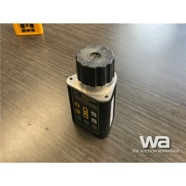 JOHN DEERE GRAIN MOISTURE TESTER