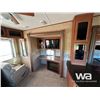 Image 11 : 2011 ELK RIDGE 37 FT. T/A 5TH WHEEL TRAVEL TRAILER