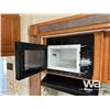 Image 13 : 2008 TRIPLE E TOPAZ 5TH WHEEL TRAVEL TRAILER