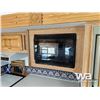 Image 16 : 2000 CARDINAL 32 FT. T/A 5TH WHEEL TRAVEL TRAILER