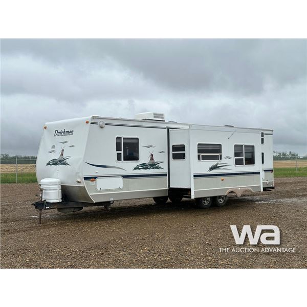 2005 DUTCHMEN 31 FT. T/A TRAVEL TRAILER