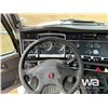 Image 12 : 2013 KENWORTH T800 T/A DAY CAB TRUCK TRACTOR