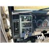Image 14 : 2004 FREIGHTLINER FL80 S/A TRUCK TRACTOR