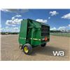 Image 4 : JOHN DEERE 535 ROUND BALER
