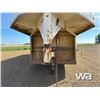 Image 6 : 1998 TRAILSWEST 30 FT. T/A 4 HORSE TRAILER