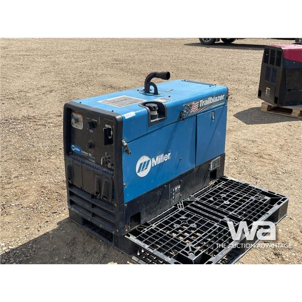 MILLER TRAILBLAZER 302 AC/DC WELDER