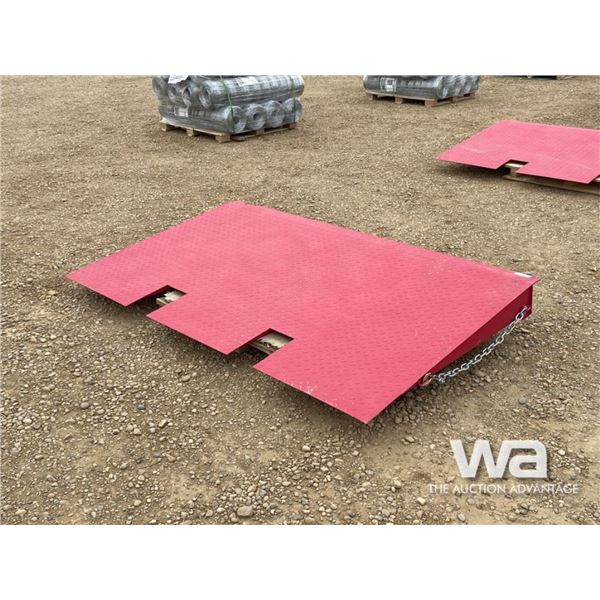 7 FT. SHIPPING CONTAINER RAMP