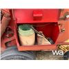 Image 10 : NEW HOLLAND 847 ROUND BALER