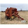 Image 2 : NEW HOLLAND 847 ROUND BALER