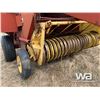 Image 7 : NEW HOLLAND 847 ROUND BALER