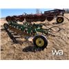 Image 2 : JOHN DEERE A3100A 6-16" PLOW