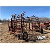 Image 4 : CLARK 27 FT. SPRING TOOTH HARROWS