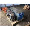 Image 1 : (2) WISCONSIN ENGINES