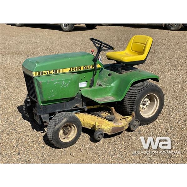 JOHN DEERE 314 LAWN TRACTOR