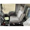 Image 7 : 2013 KENWORTH T800 TRI-DRIVE TRUCK TRACTOR