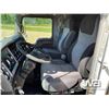 Image 6 : 2007 KENWORTH T800B TRI-DRIVE SLEEPER TRUCK