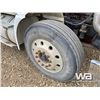 Image 18 : 2004 INTERNATIONAL 9400 T/A SLEEPER TRUCK TRACTOR