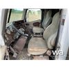 Image 6 : 2004 INTERNATIONAL 9400 T/A SLEEPER TRUCK TRACTOR