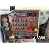 Image 9 : 2004 INTERNATIONAL 9400 T/A SLEEPER TRUCK TRACTOR