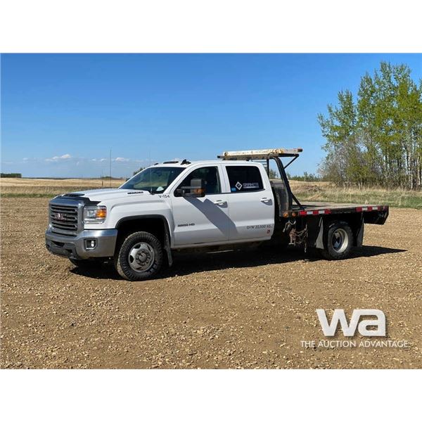 2018 GMC 3500HD CREW CAB FLATBED TRUCK