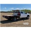 Image 3 : 2018 GMC 3500HD CREW CAB FLATBED TRUCK