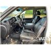 Image 6 : 2014 GMC 3500HD CREW CAB FLATBED TRUCK