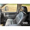 Image 7 : 2014 GMC 3500HD CREW CAB FLATBED TRUCK