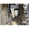 Image 12 : 2012 DOEPKER IMPACT TRIDEM END DUMP TRAILER