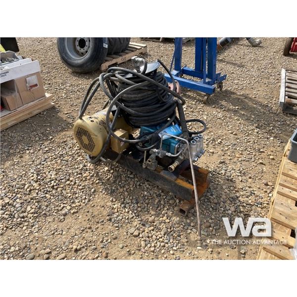 TRIPLEX CAT PUMP, PRESSURE WASHER HOSE REEL