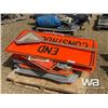 Image 1 : QUANTITY OF CONSTRUCTION SIGNS