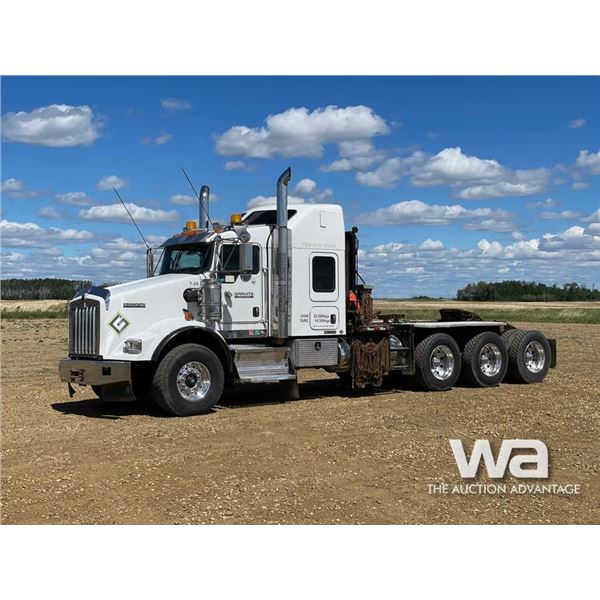 2014 KENWORTH T800 TRI-DRIVE WINCH TRACTOR