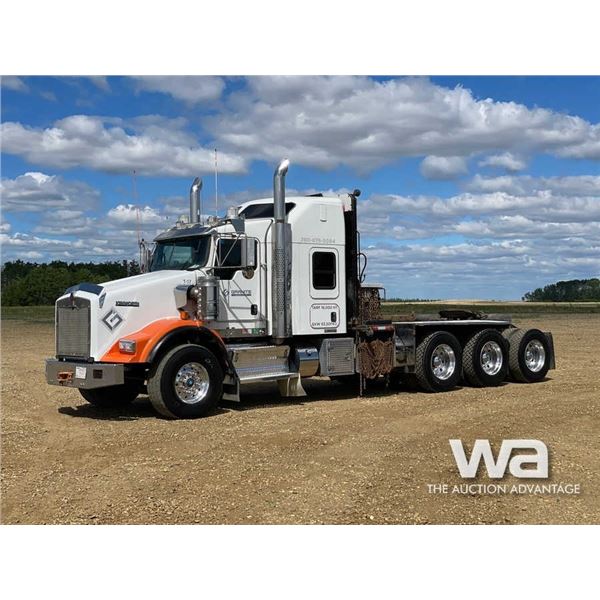 2013 KENWORTH T800 TRI-DRIVE WINCH TRACTOR