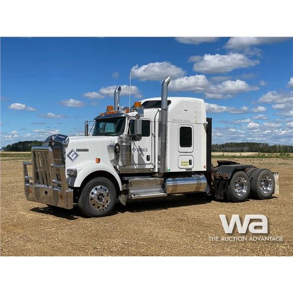 2015 KENWORTH W900 T/A SLEEPER TRUCK TRACTOR