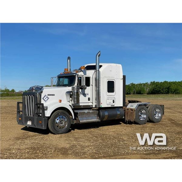 2014 KENWORTH W900 T/A SLEEPER TRUCK TRACTOR