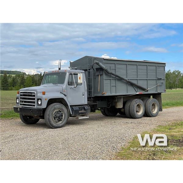 1986 IHC F1954 T/A GRAIN TRUCK