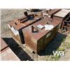 Image 4 : (2) STEEL SQUARE FUEL TANKS