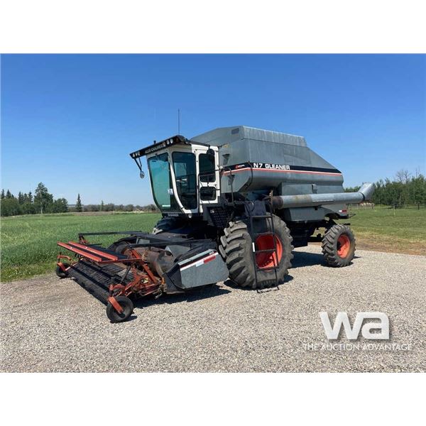 1984 GLEANER N7 COMBINE
