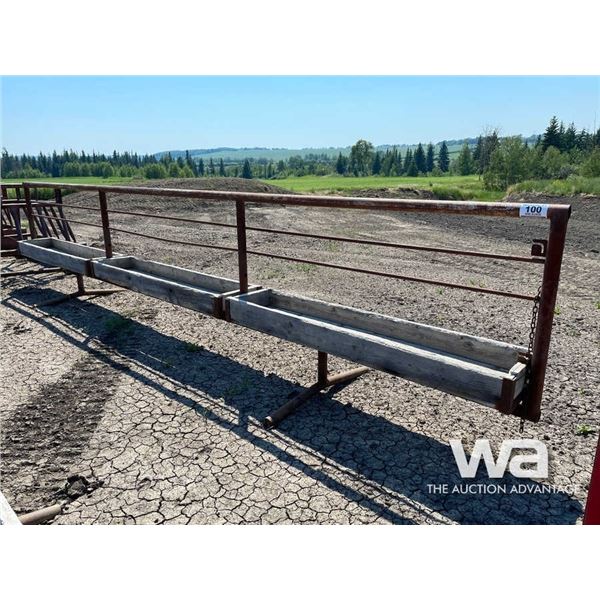 FREESTANDING PANEL W/ BUNK FEEDER