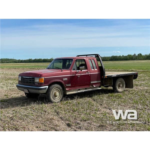 1988 FORD F-250 E-CAB FLATDECK TRUCK
