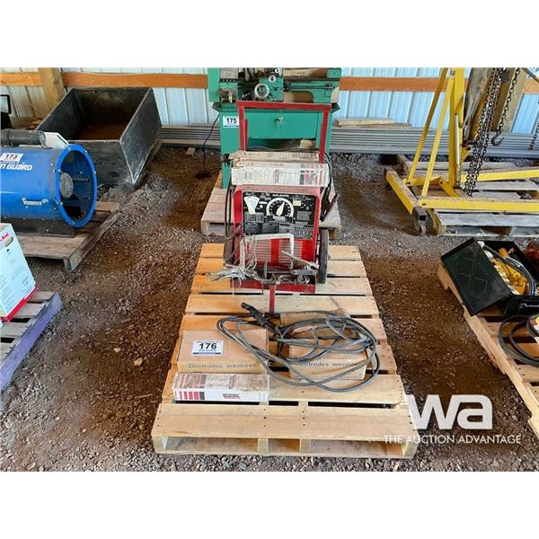 LINCOLN AC/DC ELECTRIC WELDER