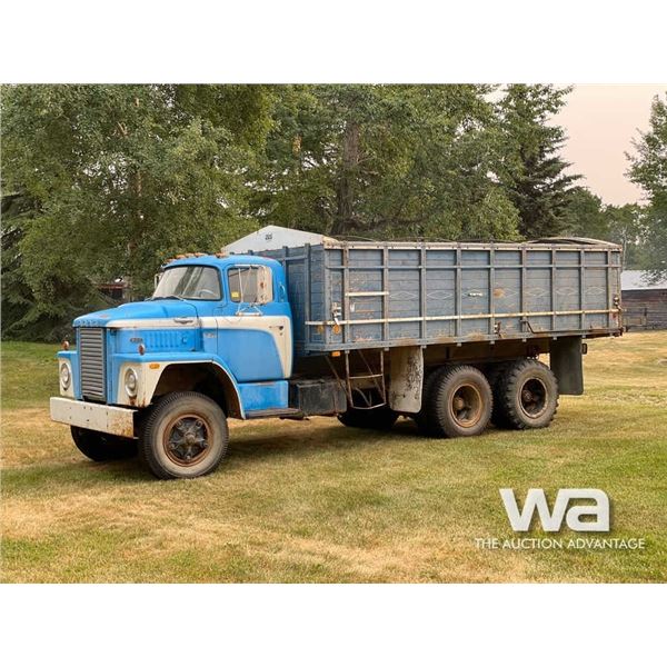 1975 DODGE 800 T/A GRAIN TRUCK