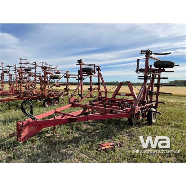 IHC 5500 26 FT. CHISEL PLOW, NEEDS REPAIR