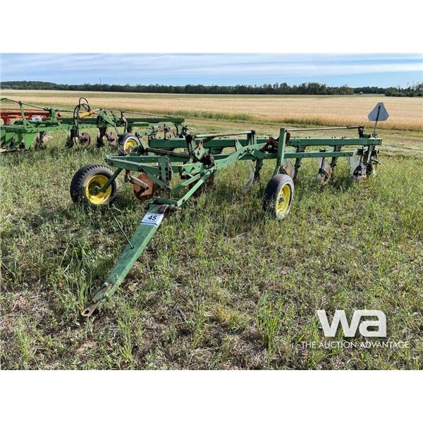 JOHN DEERE 3100 6 x 16" PLOW
